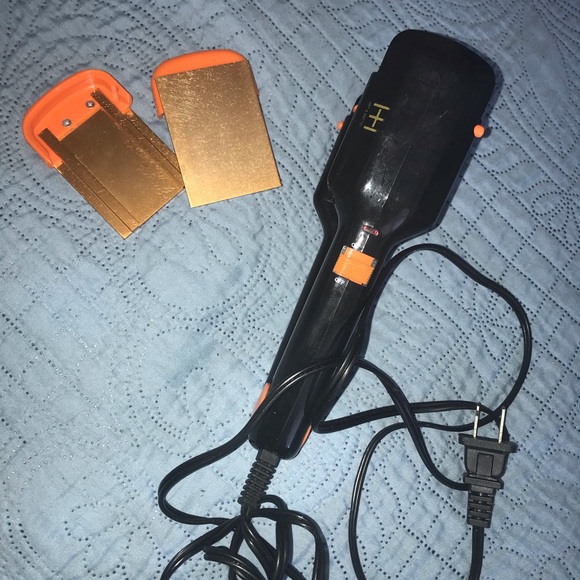 Hot & Hotter Flat Iron🔥 - Picture 1 of 6